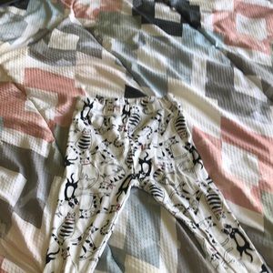 White cat pants